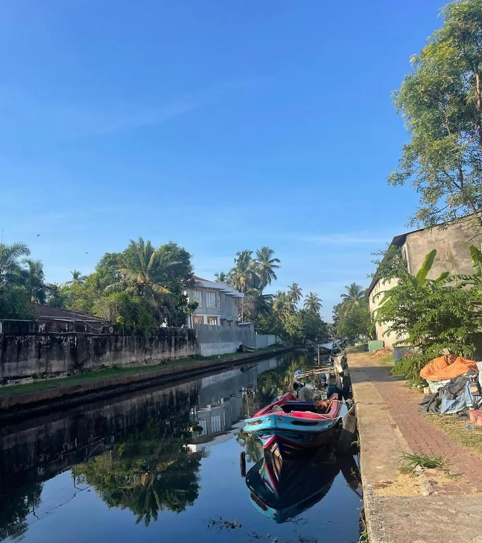 Star Canal Cottage Negombo