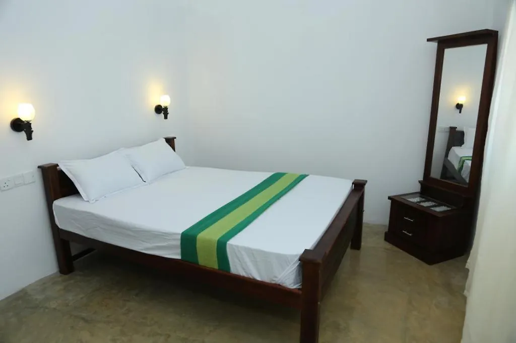 Star Canal Cottage Negombo