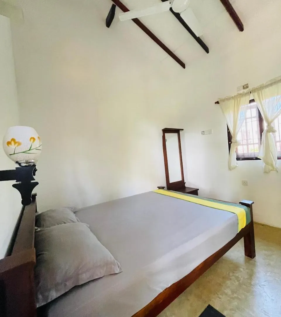 Gasthof Star Canal Cottage Negombo
