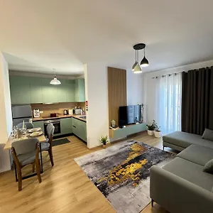 In Center Aparthotel Shkoder
