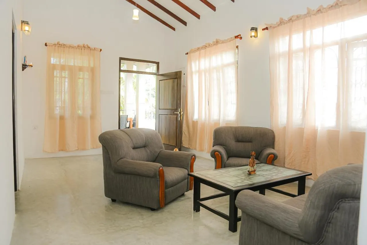 Star Canal Cottage Negombo 0*,